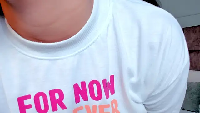 julieta rosee online show from February 2026 06:15:01 PM