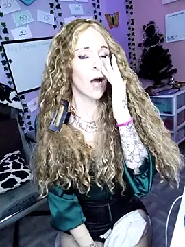 Purple2StayThnxx online show from December 2025 01:40:02 PM