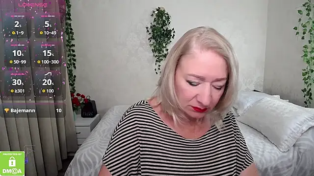 hunters woman online show from September 2025 01:57:02 PM