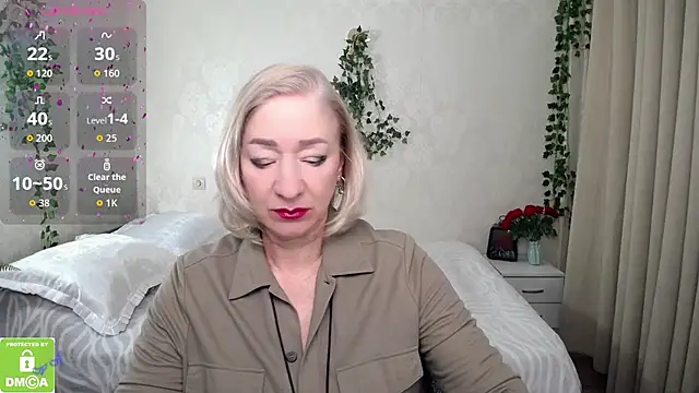 hunters woman online show from November 2025 02:05:01 PM