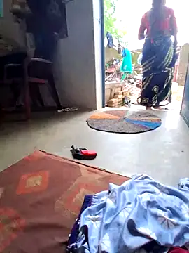 RAYI Queen 3 online show from October 2025 04:03:02 AM