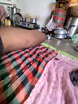 RAYI Queen 3 online show from December 2025 04:06:02 AM