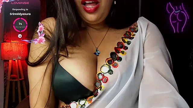 Snapshot of MissNasha chatting on November 2025 01:16:01 AM MissNasha online show from November 2025 01:16:01 AM