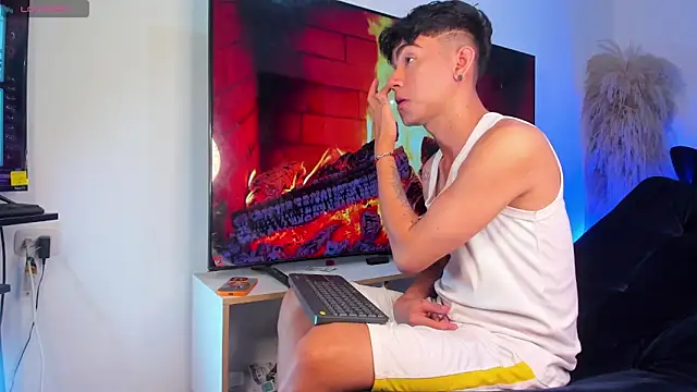 Steven baby69 online show from October 2025 03:10:02 AM