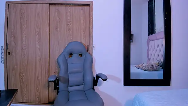 Faver  online show from November 2025 12:07:02 PM