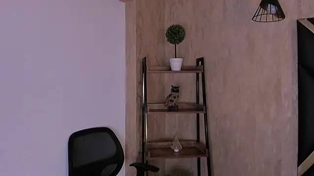 MeganHoffmaan online show from October 2025 07:38:02 PM