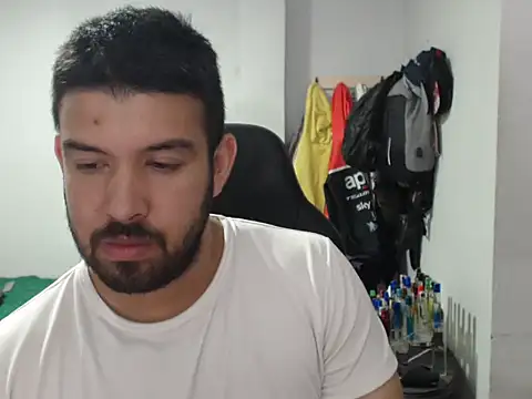 Axel11113 online show from November 2025 02:23:01 AM