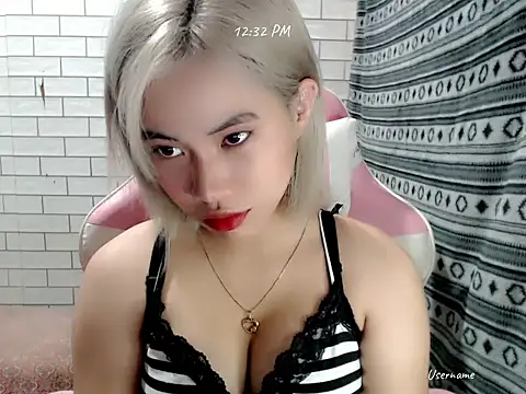 Rainea149 online show from October 2025 04:32:02 AM