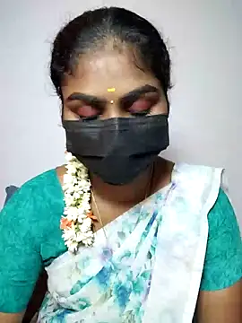 Snapshot of Tamil_Princess12 chatting on October 2025 05:10:02 PM Tamil Princess12 online show from October 2025 05:10:02 PM