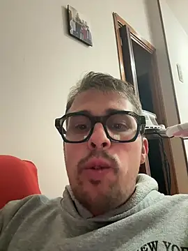 Cazzo1921 online show from May 2026 09:32:01 PM