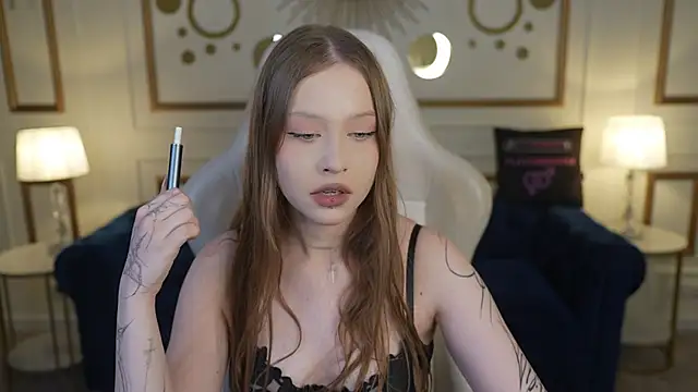 Snapshot of Esmie_Smile chatting on November 2025 07:45:02 PM Esmie Smile online show from November 2025 07:45:02 PM