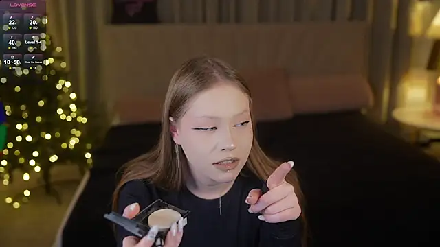 Snapshot of Esmie_Smile chatting on December 2025 07:42:02 PM Esmie Smile online show from December 2025 07:42:02 PM