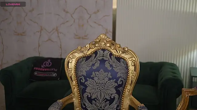 Snapshot of Esmie_Smile chatting on February 2026 12:06:01 AM Esmie Smile online show from February 2026 12:06:01 AM