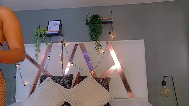 RiriiBrunette   online show from February 2026 07:43:01 PM