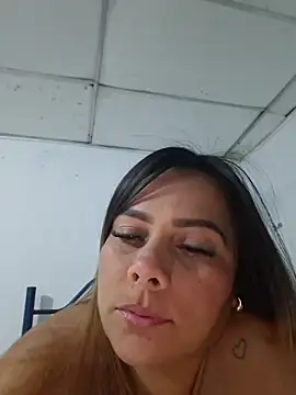 camila rogue online show from November 2025 01:21:02 PM