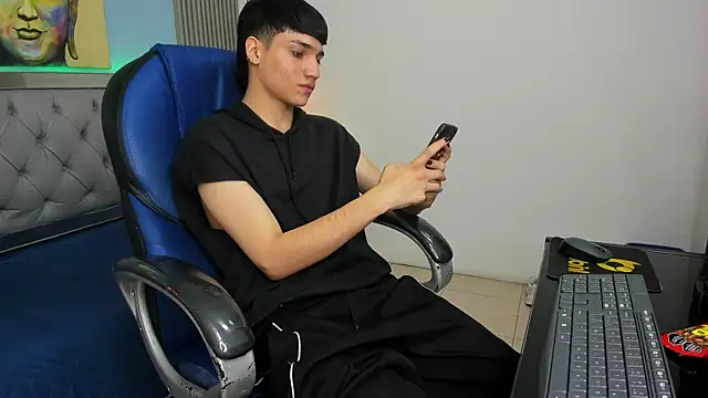 Snapshot of SamBlack_ chatting on July 2026 01:03:02 PM SamBlack online show from July 2026 01:03:02 PM