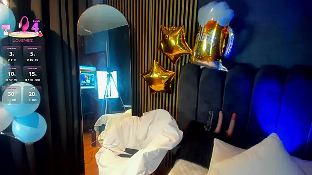 Gina 77 online show from October 2025 12:02:02 PM