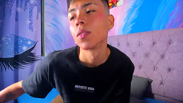 MaxiWildd online show from October 2025 01:07:01 PM