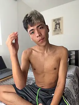 MaxiWildd online show from July 2026 01:14:01 PM