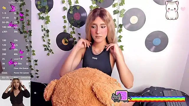 Amy Moonlight online show from October 2025 10:06:02 PM