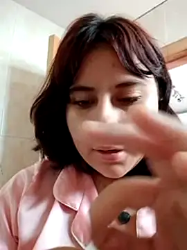 tutermitoa online show from October 2025 05:13:02 PM