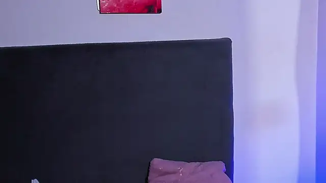 saramikaelson online show from March 2026 11:46:01 PM