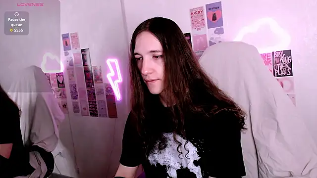 SilverMuse online show from February 2026 11:53:02 PM