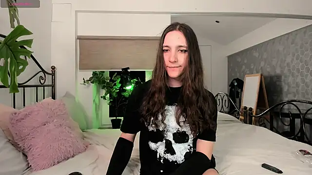 SilverMuse online show from March 2026 08:15:01 PM