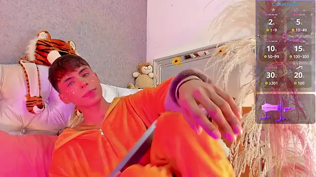 PrincePoppy online show from September 2025 08:30:02 PM