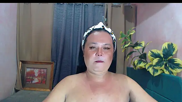 Snapshot of fallen_angel08 chatting on August 2026 03:44:01 PM fallen angel08 online show from August 2026 03:44:01 PM