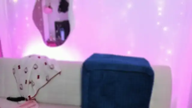 Snapshot of snow_doll chatting on January 2026 10:36:02 PM snow doll online show from January 2026 10:36:02 PM