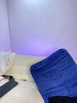 Snapshot of snow_doll chatting on February 2026 08:01:02 PM snow doll online show from February 2026 08:01:02 PM