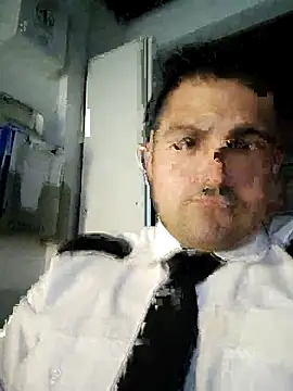 Bradd 32 online show from February 2026 12:20:02 AM