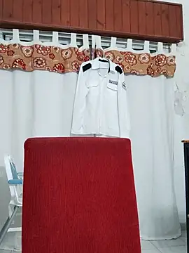 Bradd 32 online show from February 2026 02:27:02 AM