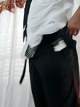 Bradd 32 online show from February 2026 11:47:02 AM