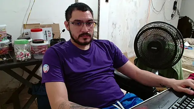 Leonino231 online show from November 2025 08:10:01 PM