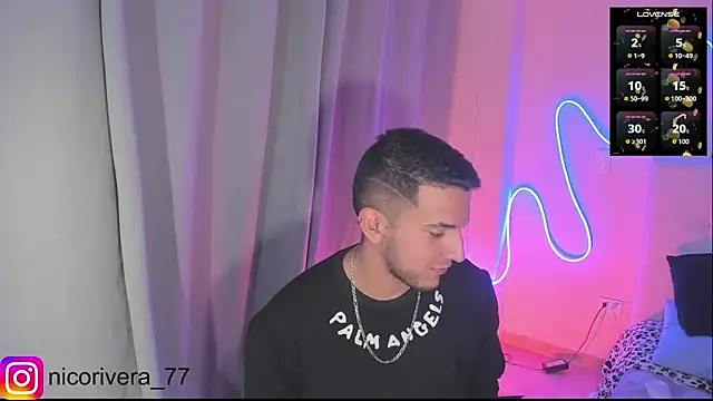 Snapshot of nico_rivera chatting on December 2025 11:32:01 PM nico rivera online show from December 2025 11:32:01 PM