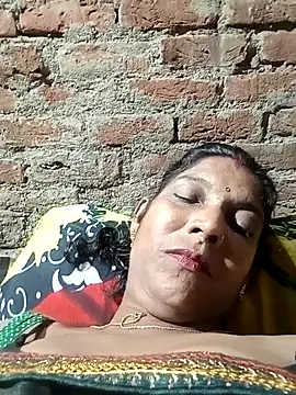 Snapshot of Savita992 chatting on September 2025 05:24:02 PM Savita992 online show from September 2025 05:24:02 PM