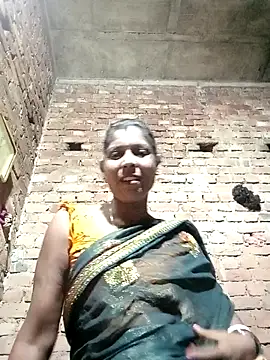 Snapshot of Savita992 chatting on September 2025 06:08:02 PM Savita992 online show from September 2025 06:08:02 PM