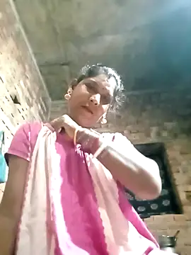 Snapshot of Savita992 chatting on September 2025 10:20:01 PM Savita992 online show from September 2025 10:20:01 PM