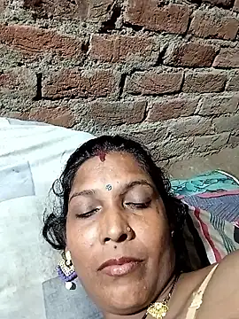 Snapshot of Savita992 chatting on September 2025 06:32:02 PM Savita992 online show from September 2025 06:32:02 PM