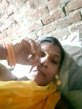 Snapshot of Savita992 chatting on September 2025 04:52:01 PM Savita992 online show from September 2025 04:52:01 PM