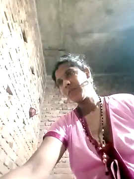 Snapshot of Savita992 chatting on September 2025 12:05:01 AM Savita992 online show from September 2025 12:05:01 AM