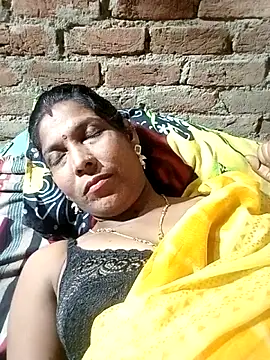 Snapshot of Savita992 chatting on September 2025 04:34:02 PM Savita992 online show from September 2025 04:34:02 PM