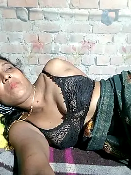 Snapshot of Savita992 chatting on October 2025 11:47:02 PM Savita992 online show from October 2025 11:47:02 PM