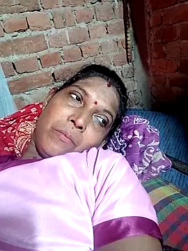 Snapshot of Savita992 chatting on October 2025 04:32:02 AM Savita992 online show from October 2025 04:32:02 AM