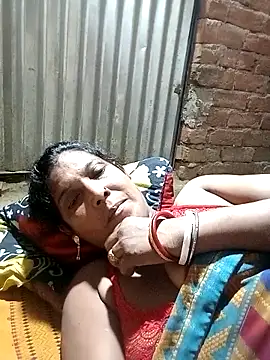 Snapshot of Savita992 chatting on October 2025 10:51:02 PM Savita992 online show from October 2025 10:51:02 PM