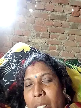 Snapshot of Savita992 chatting on October 2025 10:03:01 AM Savita992 online show from October 2025 10:03:01 AM