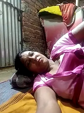 Snapshot of Savita992 chatting on October 2025 11:25:02 PM Savita992 online show from October 2025 11:25:02 PM