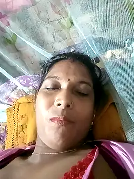 Snapshot of Savita992 chatting on October 2025 12:00:01 AM Savita992 online show from October 2025 12:00:01 AM